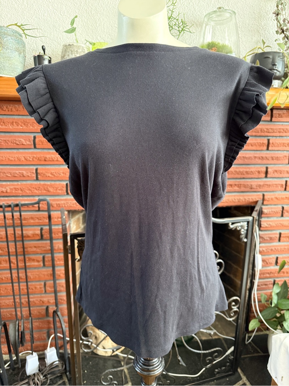 Gap Ruffle Sleeve Women's Top